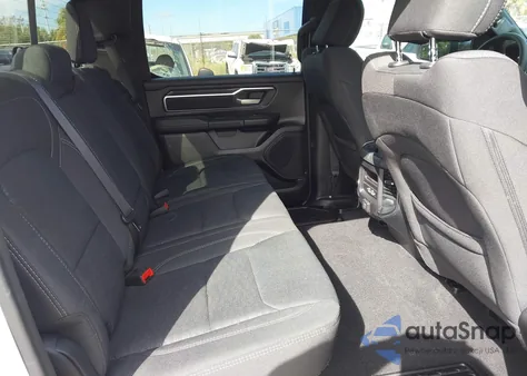 2025 Ram 1500 Big Horn 4X2 5'7 Box из США, поврежденный, VIN 1C6RREFG9SN530933